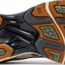 Alternative view of Asics Gel Kayano 14 Vanilla Tarmac 1201A019-250