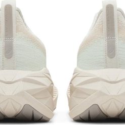 Alternative view of Asics Novablast 4 Oatmeal Moonrock 1012B510-250