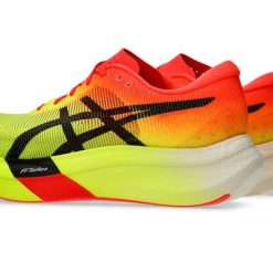 Alternative view of Asics Metaspeed Sky Paris 1013A123-750