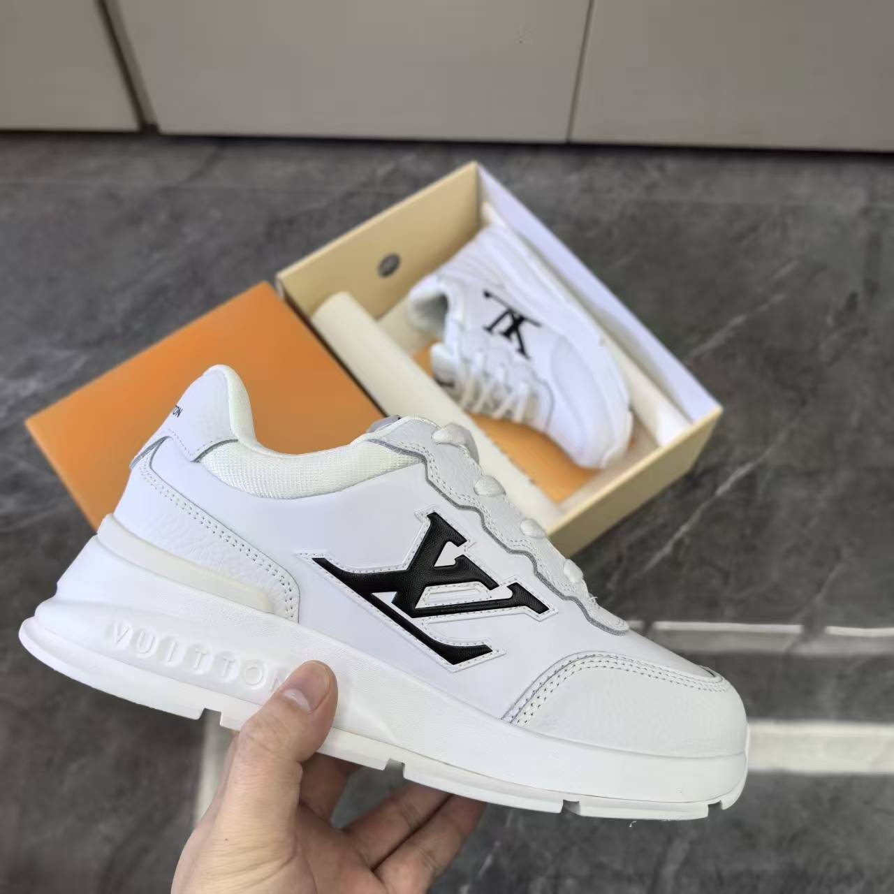 Luxury Lou Paris Classic Trainers White Black Shoes Sneakers - Image 3