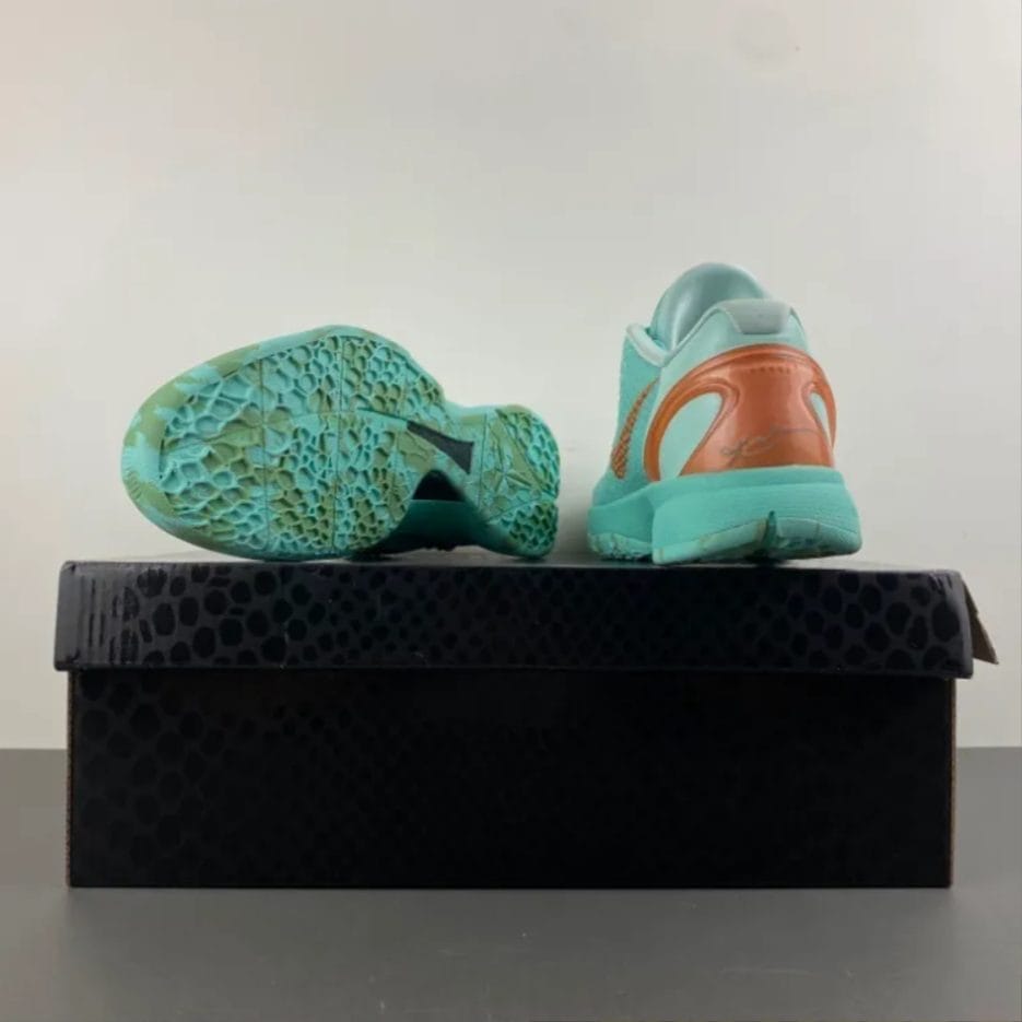 Alternative view of Jalen Brunson x Kobe 6 Protro Statue of Liberty PE Shoes Sneakers