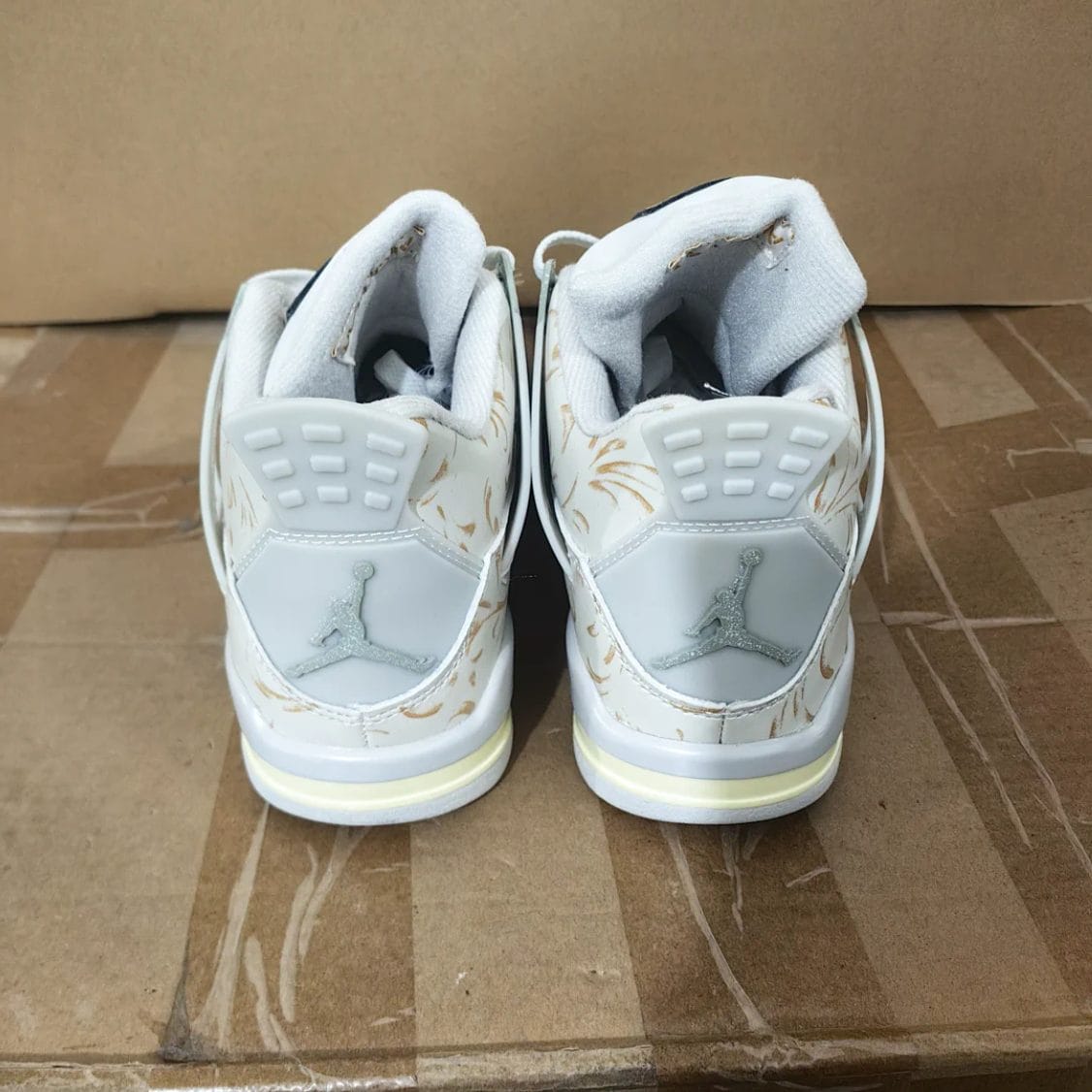 Air Jordan 4 SE Somos Eternos Shoes Sneakers - Image 9