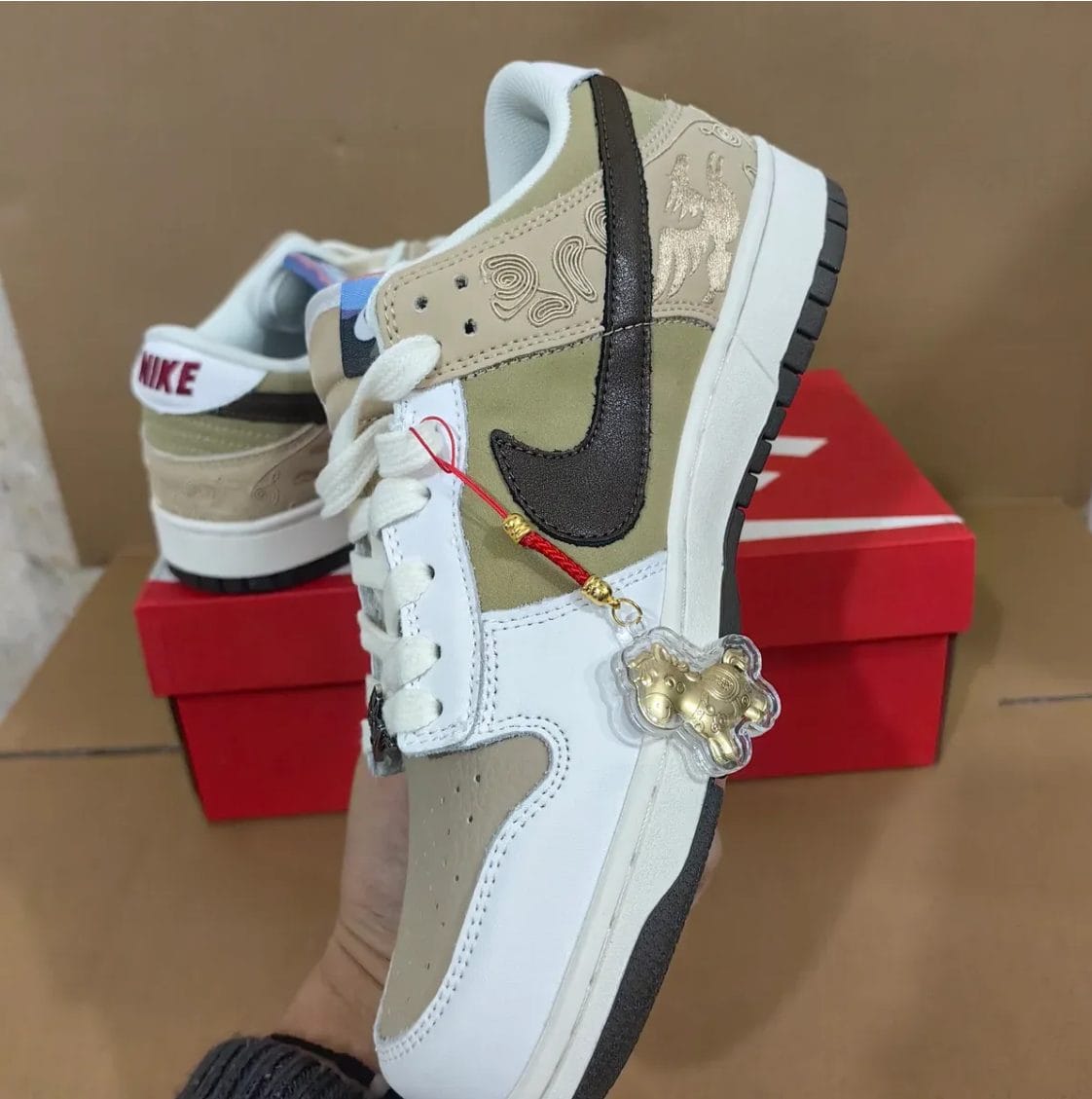 Dunk Low Year Of The Horse Shoes Sneakers - Image 9